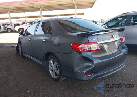 2012 Toyota Corolla S z USA, uszkodzony, nr VIN 2T1BU4EE1CC843790